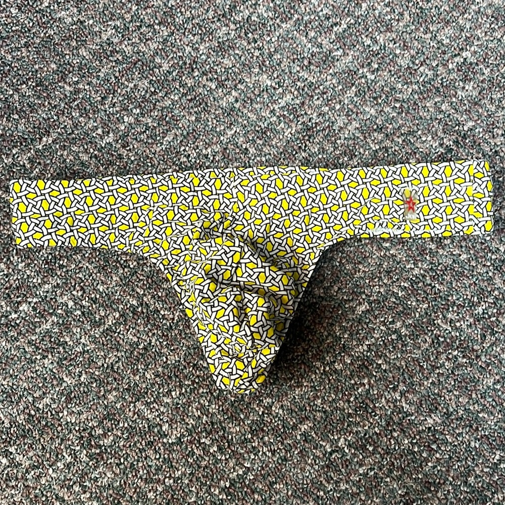 Jor men thong yellow , large